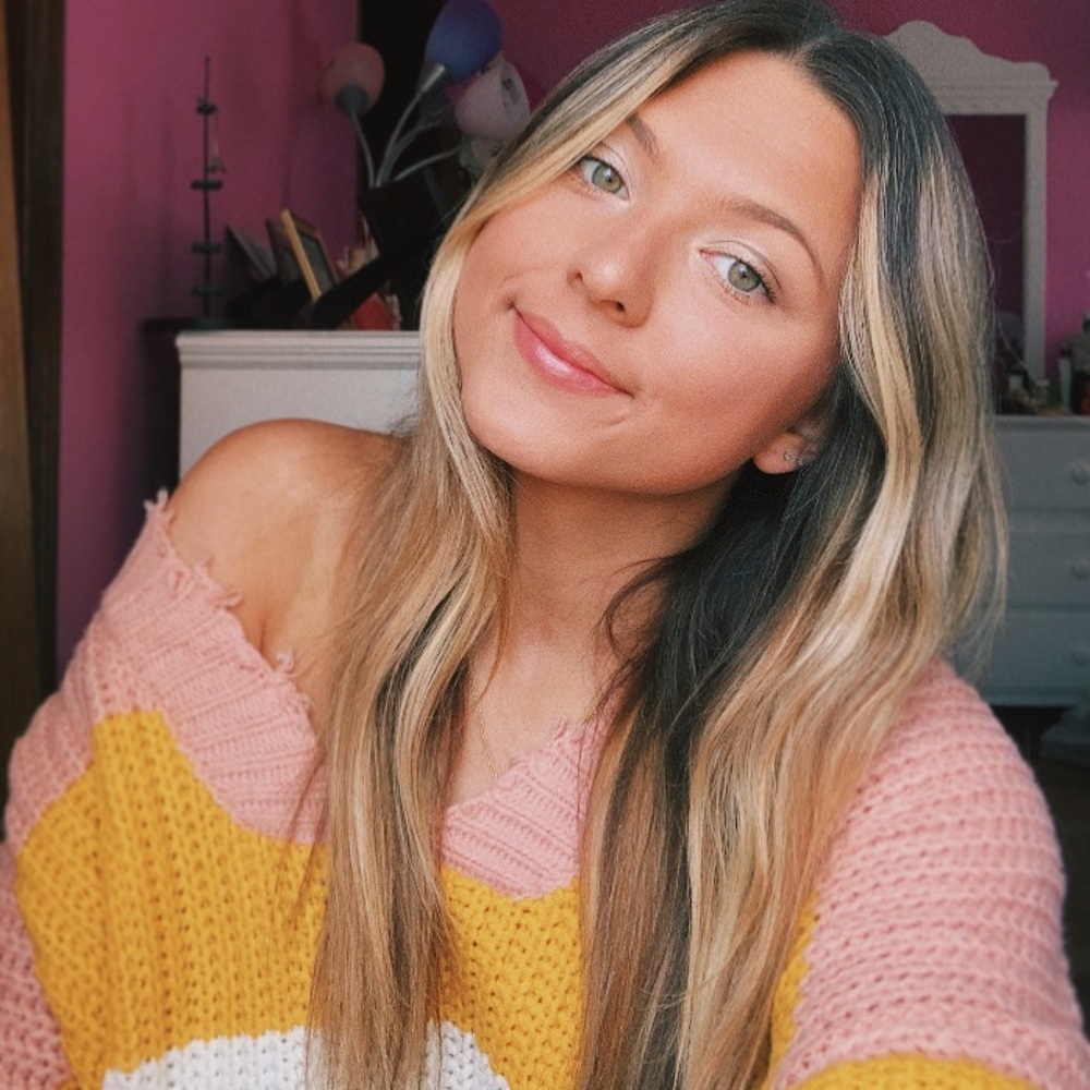 Meet your Posher, Olivia